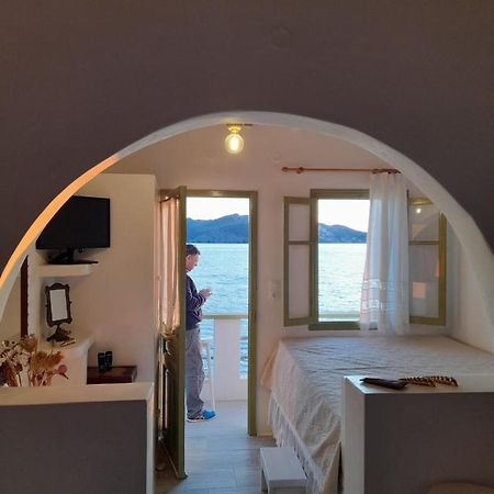 Milos By The Sea - Eco House Plaka  Ngoại thất bức ảnh